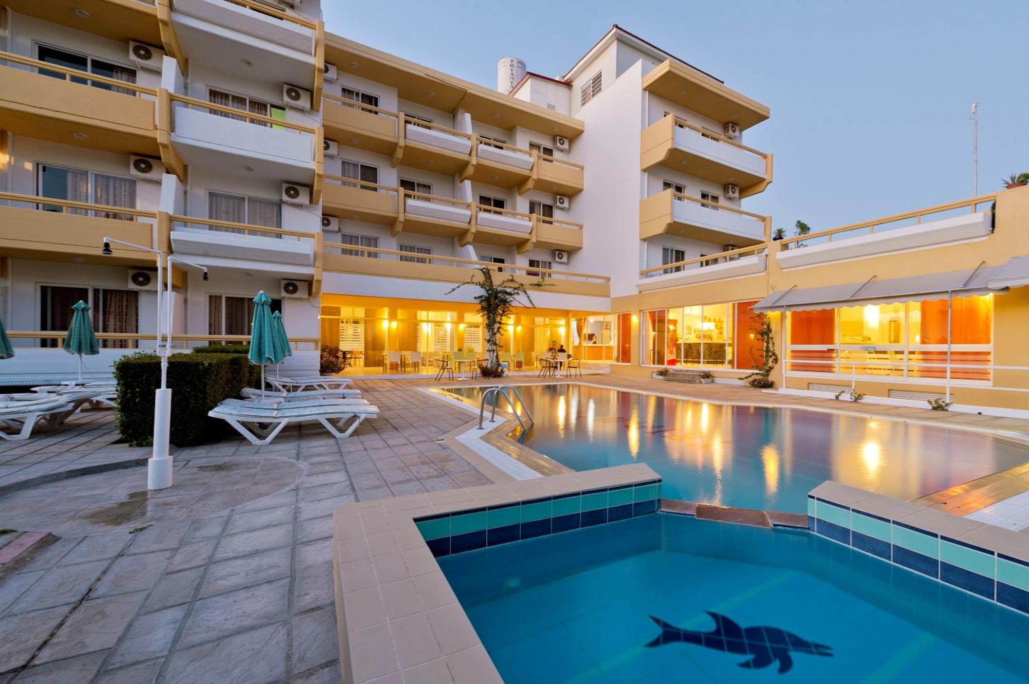 Trianta Aparthotel