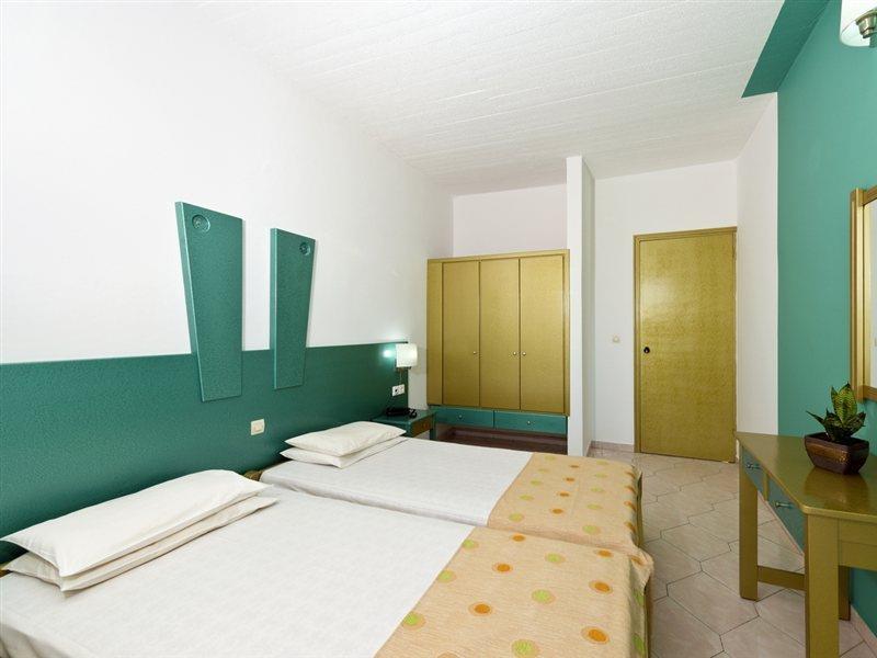Trianta Aparthotel 2*